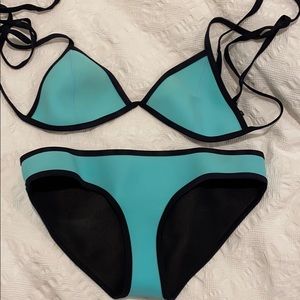 Turquoise triangl string bikini